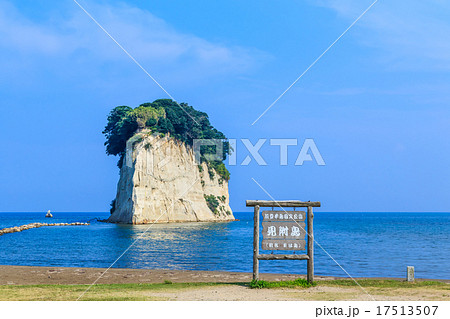 夏の能登半島　見附島 17513507