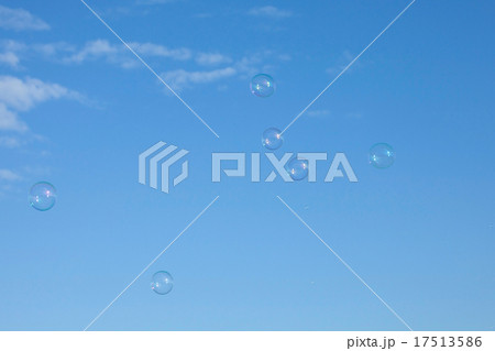 青空にシャボン玉 17513586