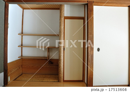 金沢市黒門前緑地　旧高峰家旧検事正官舎の床の間 17513608