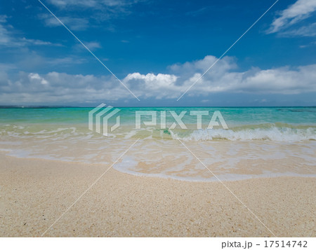 宮古島の砂山ビーチ 宮古島の砂山ビーチ 17514742