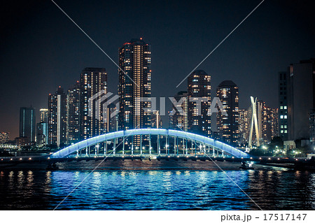 永代橋のライトアップ 17517147