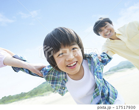 笑顔の男の子 笑顔の男の子 17517930
