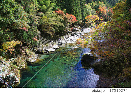 みたらい渓谷 紅葉 天川村 奈良県の写真素材