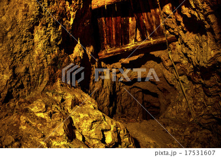 史跡 尾去沢鉱山 17531607