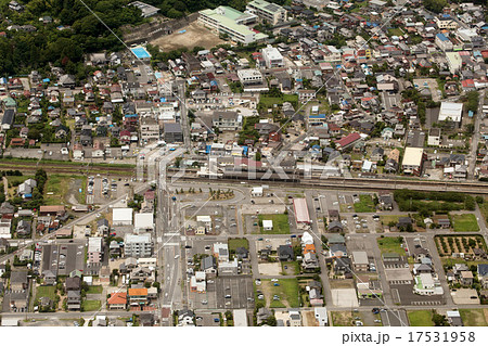 外房線の上総一ノ宮駅付近を空撮 17531958