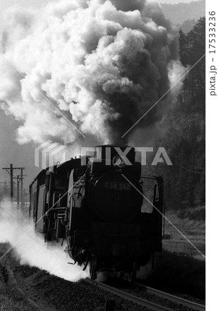 伯備線新見から全開力行するC58その2 伯備線新見から全開力行するC58その2 17533236