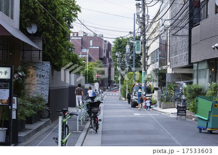 六本木の裏通り 17533603