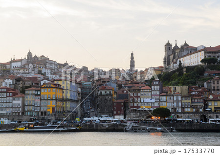 Douro river in Porto 17533770