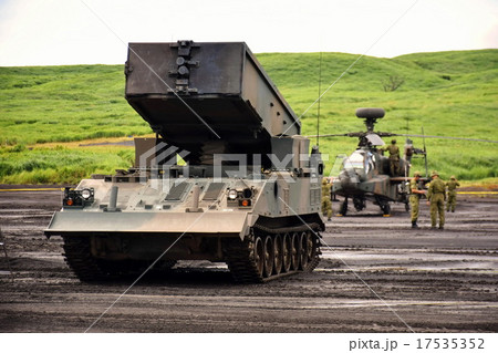 マインスィーパー MCV 92式地雷原処理車 2014年 富士総合火力演習 マインスィーパー MCV 92式地雷原処理車 2014年 富士総合火力演習 17535352
