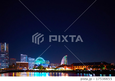 横浜みなとみらいの夜景　その１ 17536655