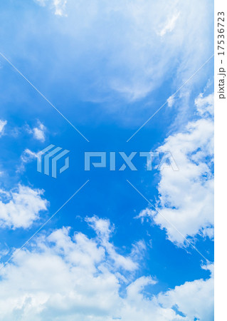 空 晩夏の空 秋の空 9月の空 青い空 綿雲 積雲 コピースペース テキストスペース 合成用背景 雲 空 晩夏の空 秋の空 9月の空 青い空 綿雲 積雲 コピースペース テキストスペース 合成用背景 雲 17536723