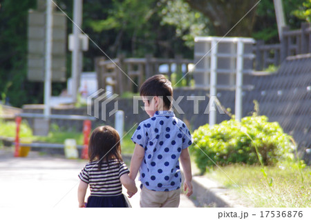 仲良し兄妹 17536876