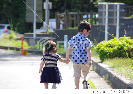 仲良し兄妹 17536878