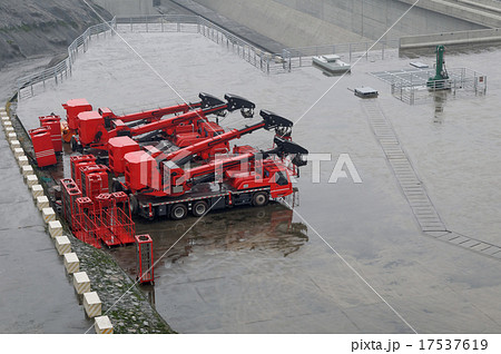 automobile crane automobile crane 17537619