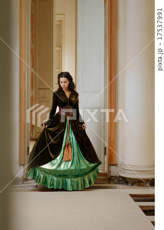 Young girl at the image of Scarlett O'Hara Young girl at the image of Scarlett O'Hara 17537991