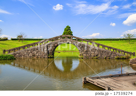 石橋のある風景 17539274