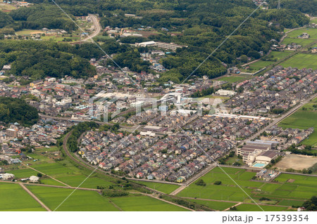 千葉県印西市の成田線小林駅付近を空撮 17539354