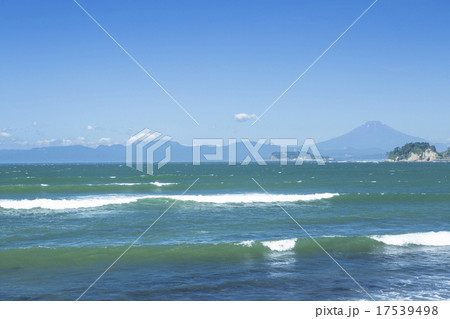 江ノ島と富士山 17539498