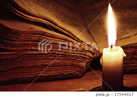 concept of knowledge, vintage book candle 17544017