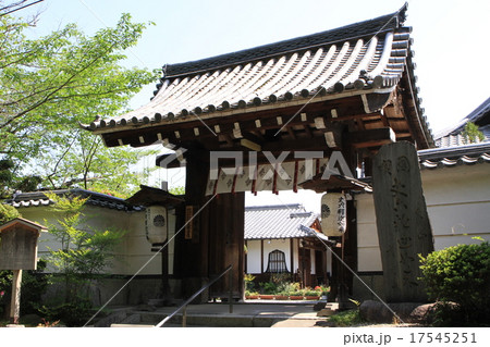 京都市東山区泉涌寺山内町にある「戒光寺」 17545251