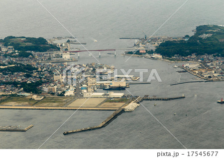 神奈川県三浦市の三崎港付近を空撮 17545677