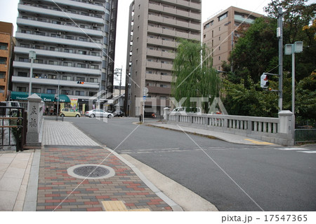 京都の「一条戻橋」（京都市上京区堀川下之町） 17547365
