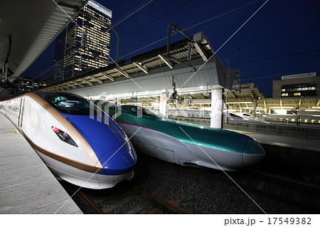 東京駅新幹線ホーム 17549382