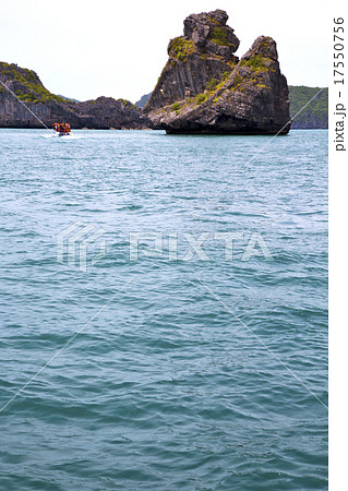prayer monkey rock in thailand kho phangan    17550756