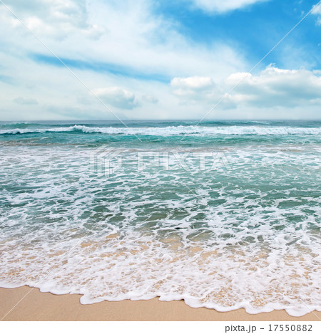 sea waves and blue sky 17550882
