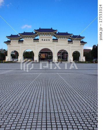 大中至正門（縦：上位置） 17553314