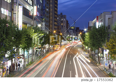 荻窪駅前、青梅街道の夜 17553362