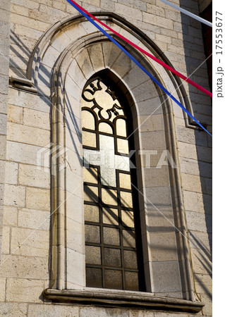 rose window  italy  lombardy     in  the va  17553677