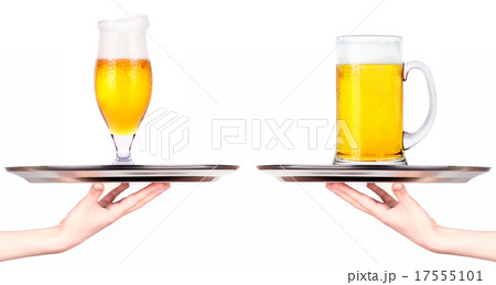 Waitresses holding tray with light beer isoalted Waitresses holding tray with light beer isoalted 17555101