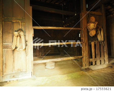 飛騨高山の古民家の中にある馬小屋 飛騨高山の古民家の中にある馬小屋 17555621