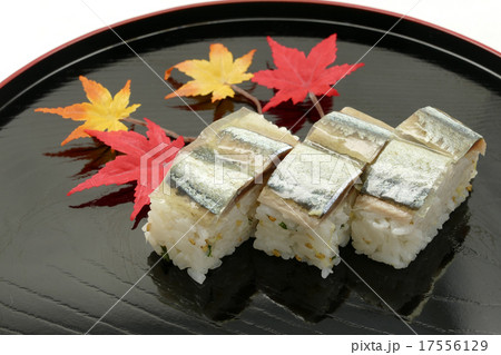 秋刀魚寿司 17556129