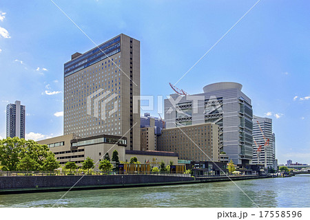 堂島川のビル群 17558596