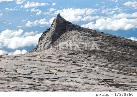 キナバル山の サウスピーク サバ州 東マレーシア ボルネオ島 の写真素材