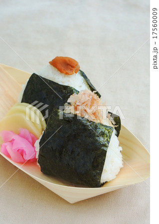 おむすび 17560009