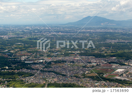 茨城県龍ヶ崎市上空より筑波山方向を空撮 茨城県龍ヶ崎市上空より筑波山方向を空撮 17563690