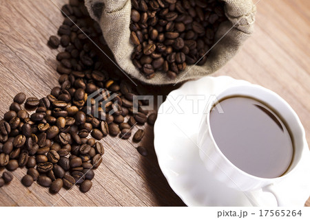 Coffee grunge background, vivid bright theme 17565264
