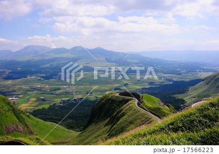 阿蘇外輪山からの風景 阿蘇外輪山からの風景 17566223