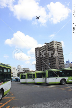 国際興業バス（飯能営業所） 17566952