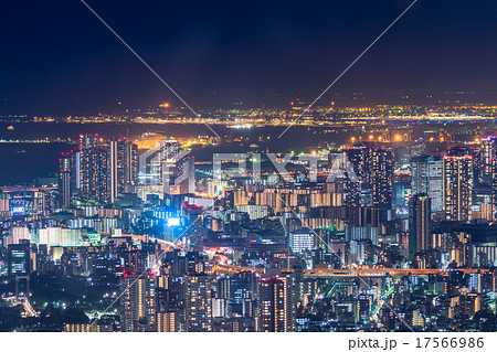東京・高層マンション夜景 17566986