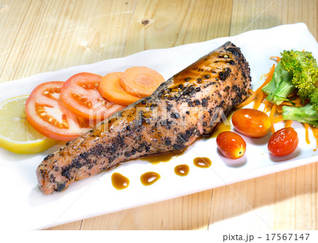 Salmon steak with black pepper Salmon steak with black pepper 17567147