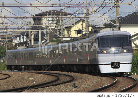 西武池袋線を行く特急むさし号(10000系電車) 西武池袋線を行く特急むさし号(10000系電車) 17567177