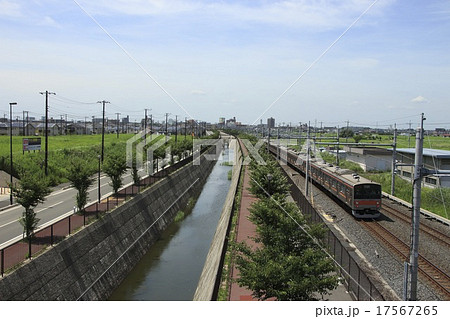 吉川美南駅周辺と武蔵野線205系電車 吉川美南駅周辺と武蔵野線205系電車 17567265