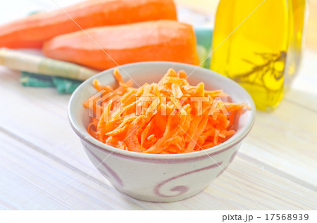 carrots 17568939