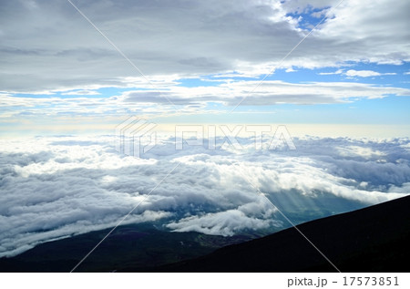富士登山:雲海 富士登山:雲海 17573851
