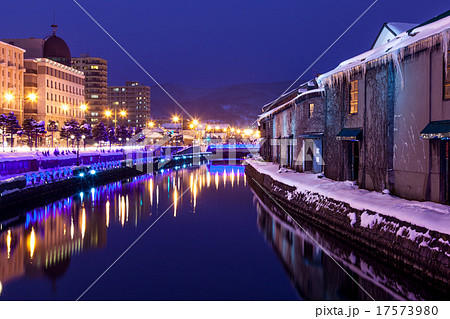 冬の小樽運河の写真素材