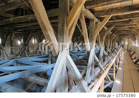 世界遺産 サスキズ修道院 屋根裏の隠し部屋の写真素材 17575380 Pixta